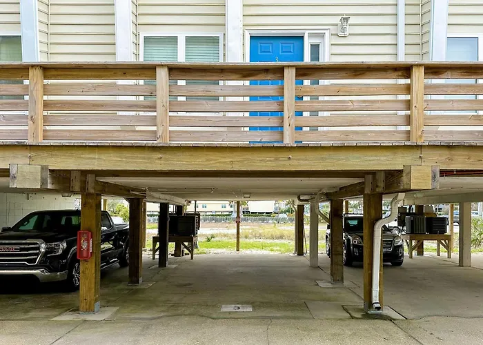 Right Across From The With A Balcony W&d Ac & Pool Access Gulf Shores